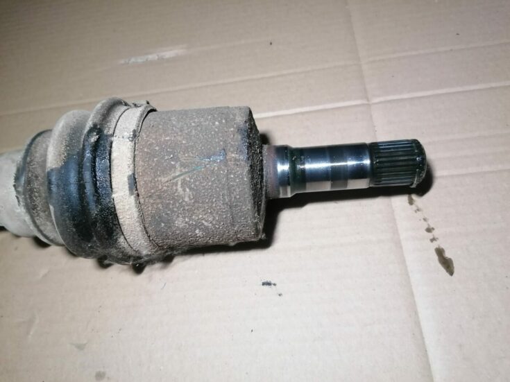 Pusass priekšējā kreisā priekš OPEL ZAFIRA 2002
