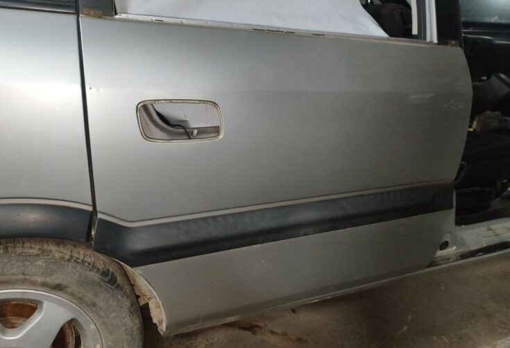 Aizmugurējās labās durvis priekš OPEL ZAFIRA 2002