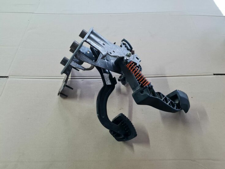 Pedāļu bloks priekš PEUGEOT 307 2003
