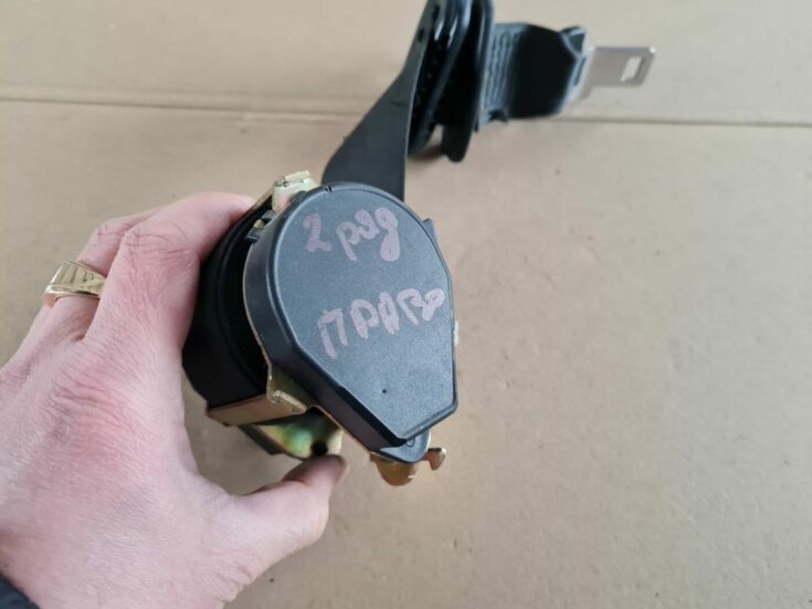 Aizmugurējā labā drošības josta priekš PEUGEOT 307 2003