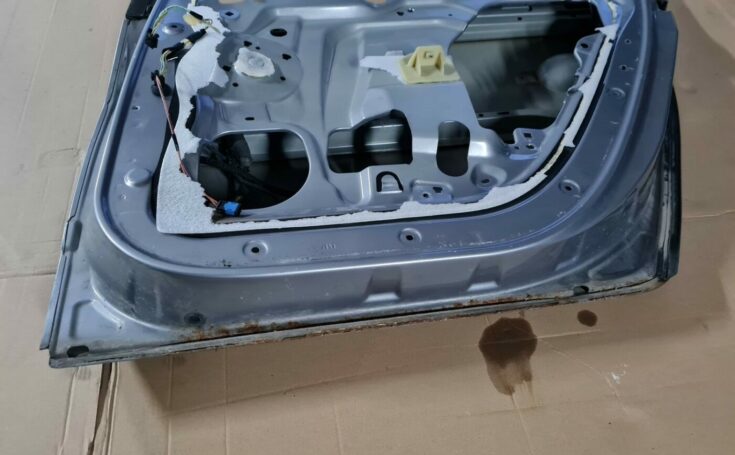 Aizmugurējās labās durvis priekš PEUGEOT 307 2003