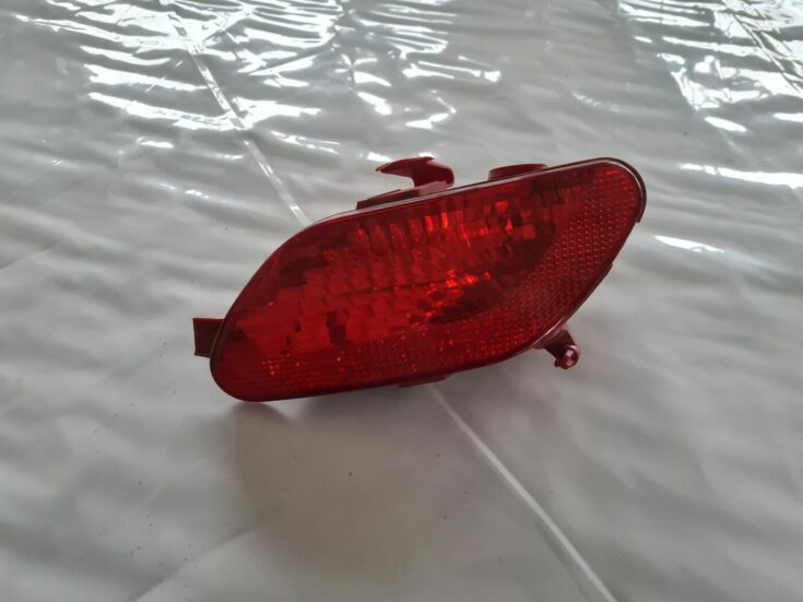 Miglas lukturis aizmugurē kreisā pusē priekš CITROEN C4 2006-2