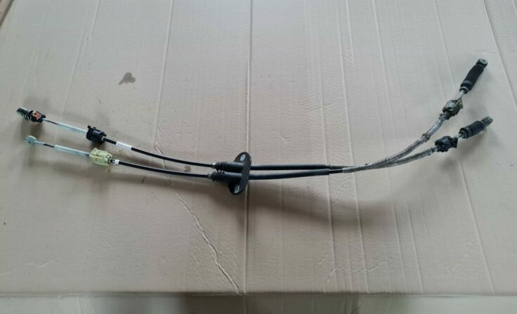 Pārnesumu pārslēgšanas mehānisma troses priekš MAZDA 3 2007