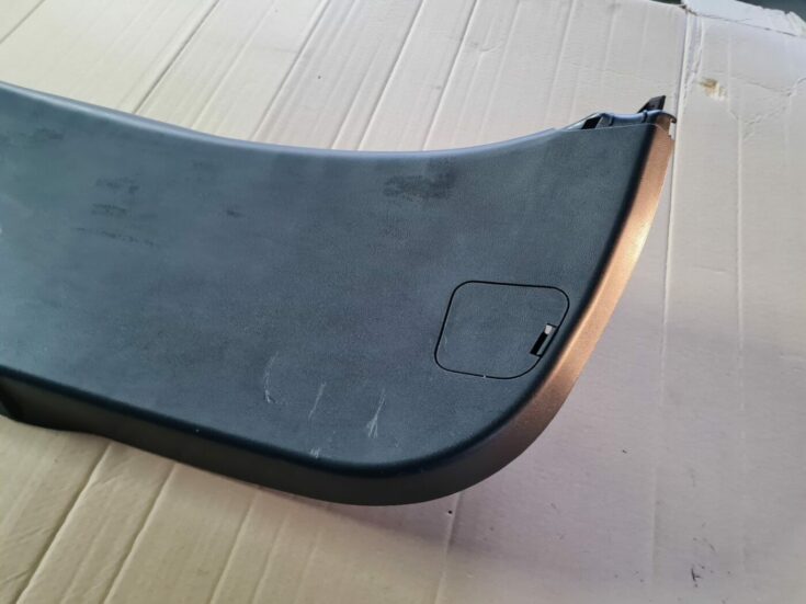 Bagāžnieka vāka liela apdare priekš MAZDA 3 2007