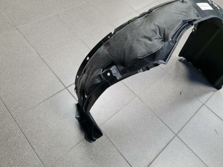 Priekšējais kreisais paspārns priekš TOYOTA AVENSIS T27 15-17