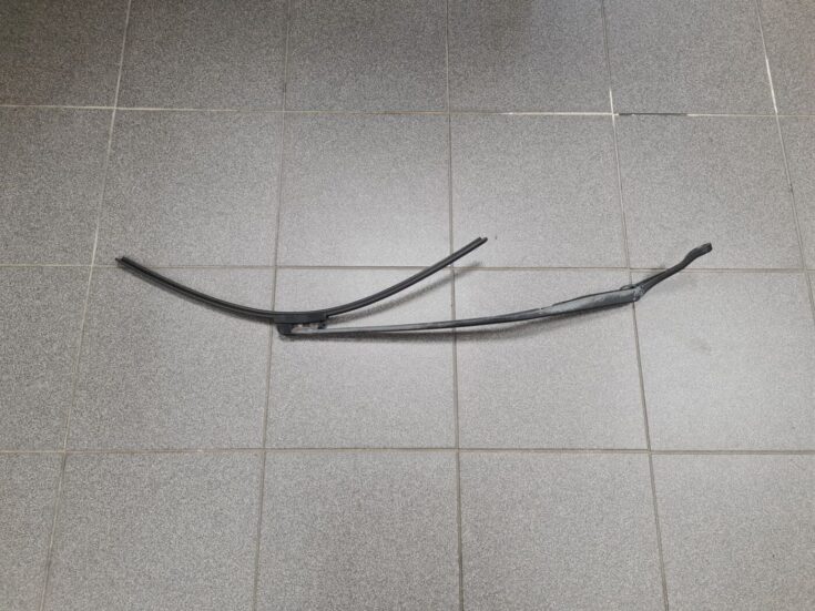 Vējstikla slotu turētājs priekš CITROEN C4 2006-2