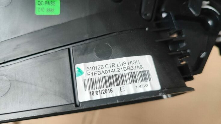 Mērinstrumentu paneļa gaisa vads, centrā priekš FORD FOCUS 2016 UNIVERSAL