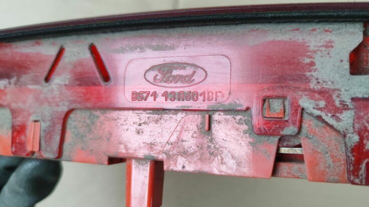 Stop signāls priekš FORD FOCUS 2016 UNIVERSAL