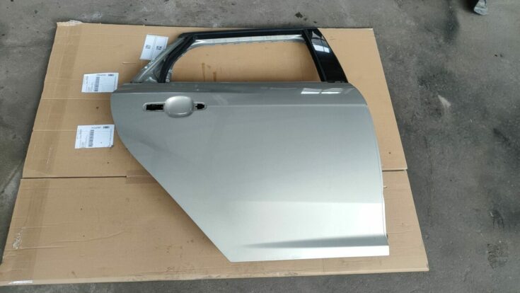 Aizmugurējās labās durvis priekš FORD FOCUS 2016 UNIVERSAL