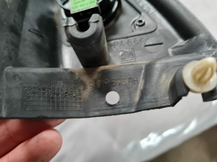 Durvju spoguļa apdares uzlika salonā (ar skaļruni) priekš OPEL VECTRA C 2006