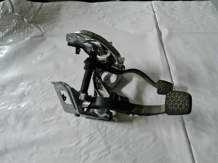 Pedāļu bloks priekš OPEL VECTRA C 2006
