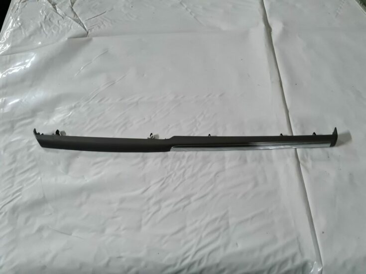 Mērinstrumentu paneļa dekoratīvā uzlika priekš OPEL VECTRA C 2006