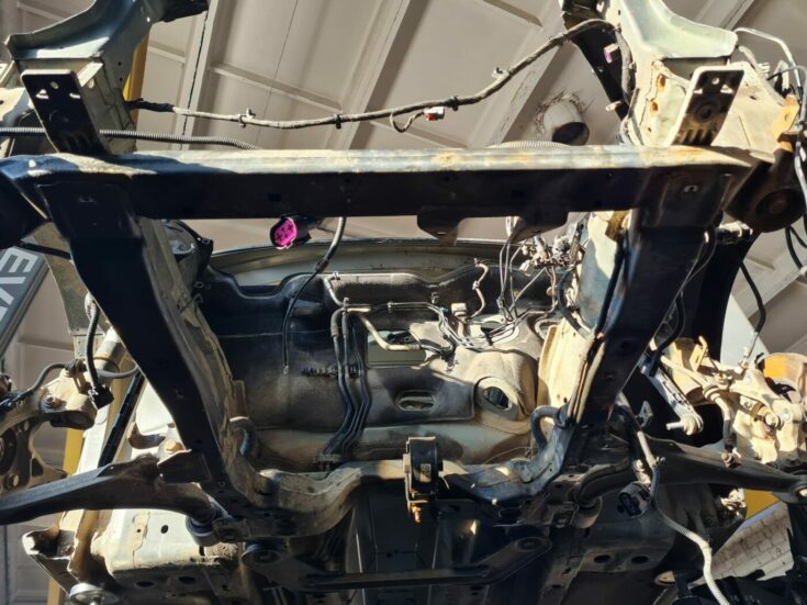 Priekšējais tilts/Priekšējais šķērsnis priekš OPEL ASTRA J 2013