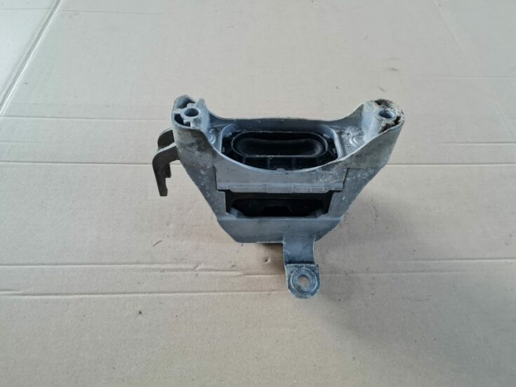 Dzinēja spilvens priekš OPEL ASTRA J 2013