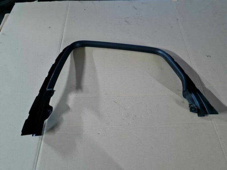 Durvju stikla moldings priekš OPEL ASTRA J 2013