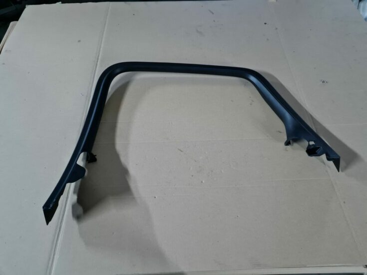 Durvju stikla moldings priekš OPEL ASTRA J 2013