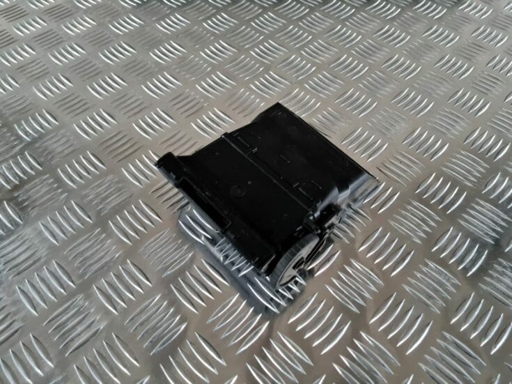 Mērinstrumentu paneļa gaisa vads, centrā priekš FORD FOCUS C-MAX 2004