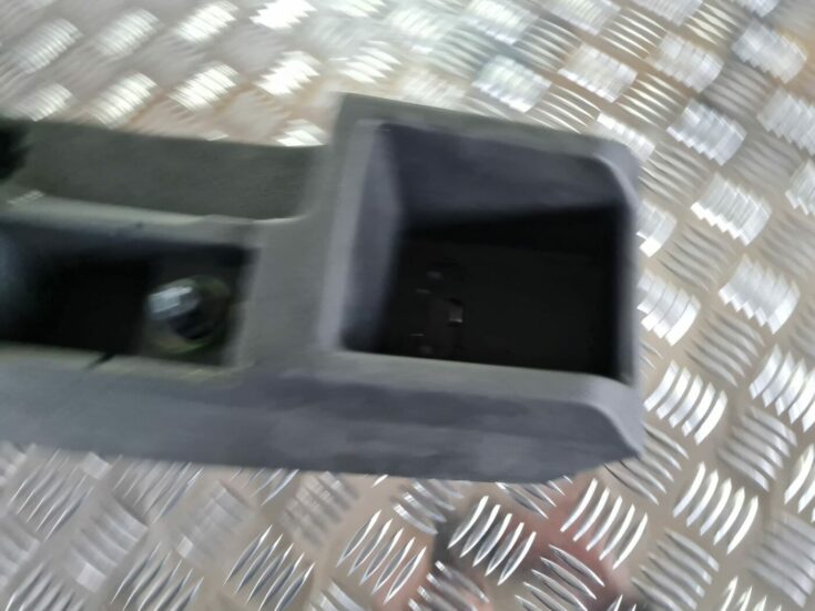 Centrālās konsoles apdares lielākā daļa priekš FORD FOCUS C-MAX 2004