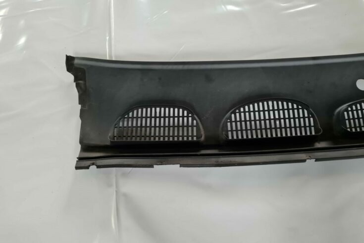 Vējstikla uzlikas (deflektora) režģis priekš FORD FOCUS C-MAX 2004