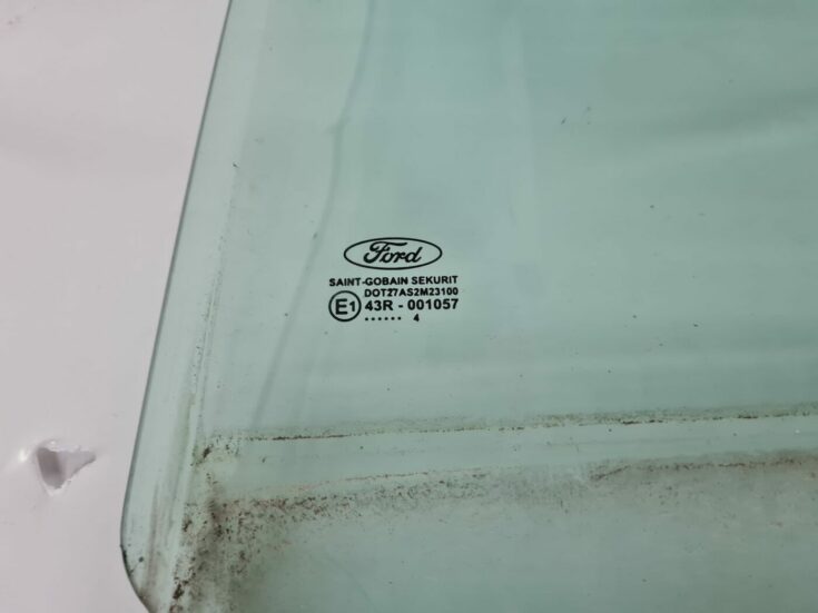 Aizmugurējo kreiso durvju stikls priekš FORD FOCUS C-MAX 2004
