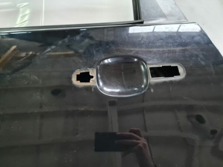 Aizmugurējās kreisās durvis priekš FORD FOCUS C-MAX 2004