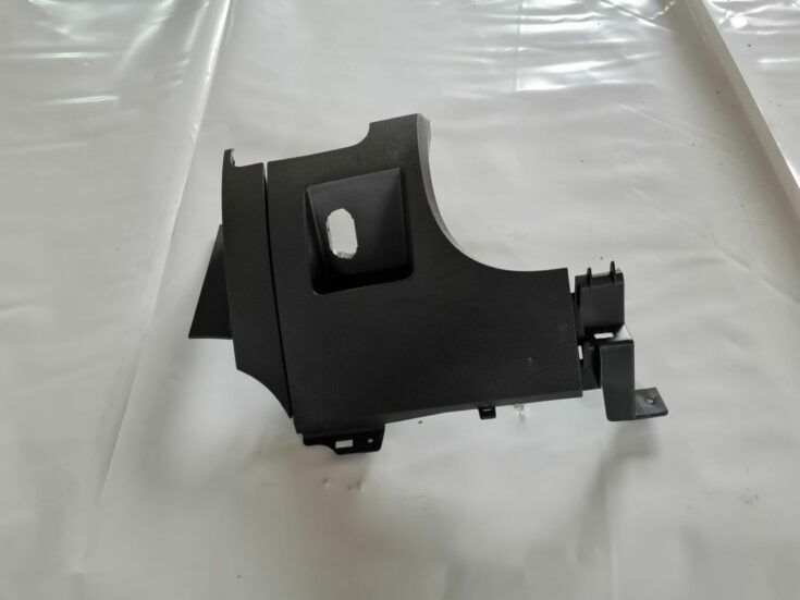 Mērinstrumentu paneļa apdare (zem stūres) priekš FORD FOCUS C-MAX 2004