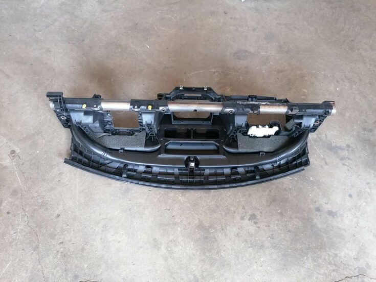Mērinstrumentu paneļa pastiprinātājs priekš VOLVO C30 2008 SILVER