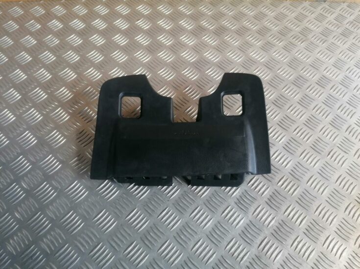 Mērinstrumentu paneļa apdare (zem stūres) priekš TOYOTA AVENSIS 2007