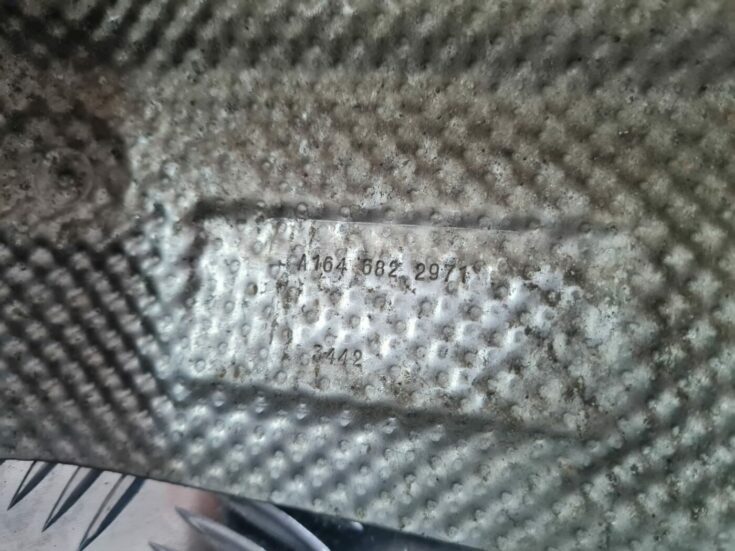Izpūtēja sistēmas karstuma aizsargs priekš MERCEDES BENZ ML320 2006 SILVER