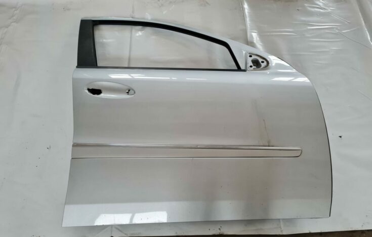 Priekšējās labās durvis priekš MERCEDES BENZ ML320 2006 SILVER