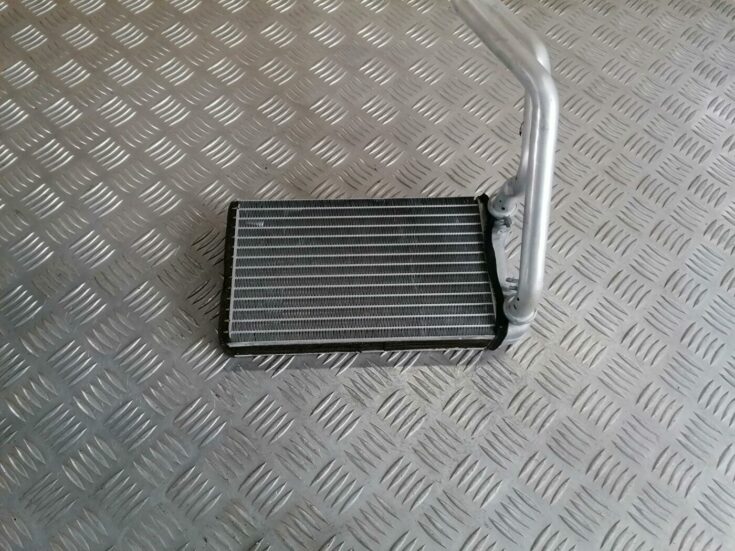 Apsildes sistēmas radiators priekš AUDI A4 2008 AVANT