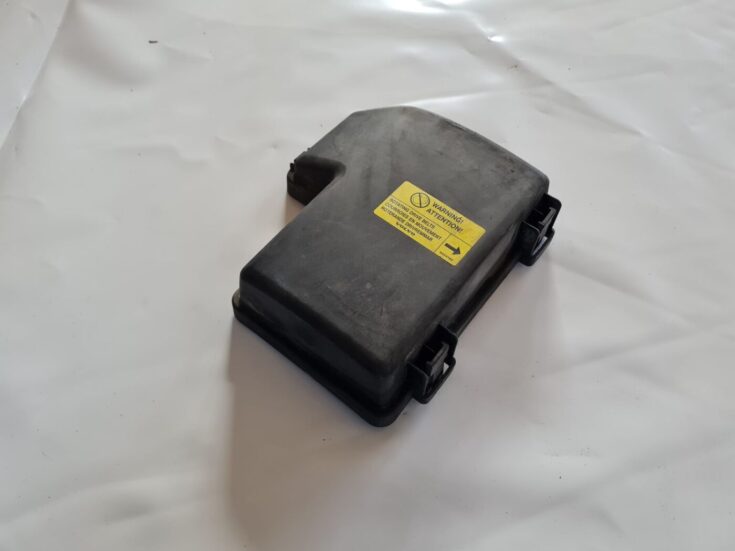 Drošinātāju kārbas korpusa vāks priekš VOLVO V70 2002 ASHGOLD