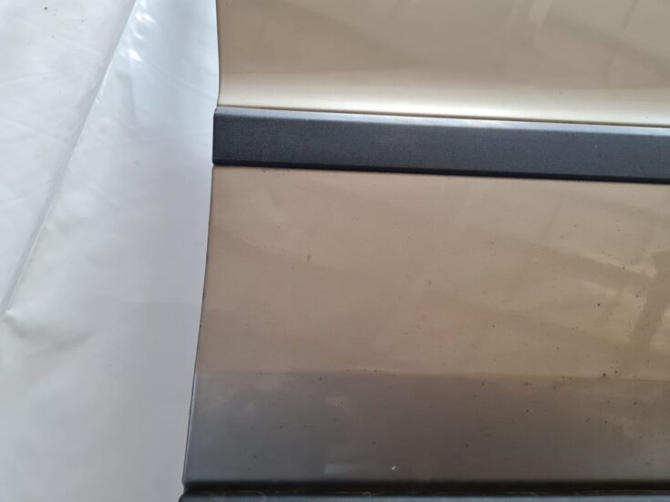 Priekšējās labās durvis priekš VOLVO V70 2002 ASHGOLD