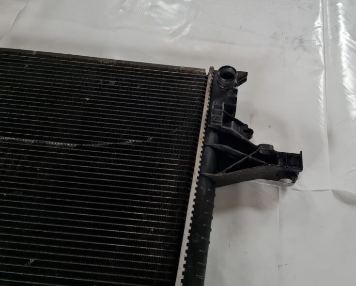 Dzesēšanas radiators priekš VOLVO V70 2003 SILVER 6