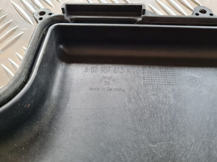 Drošinātāju kārbas korpusa vāks priekš VW PASSAT 2004 UNIVERSAL GREY