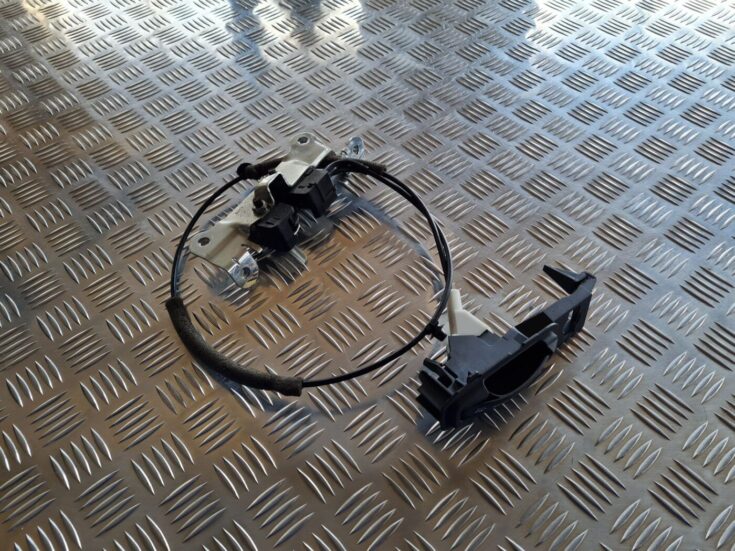 Aizmugurējā sēdekļa slēdzene priekš VOLVO S60 2008