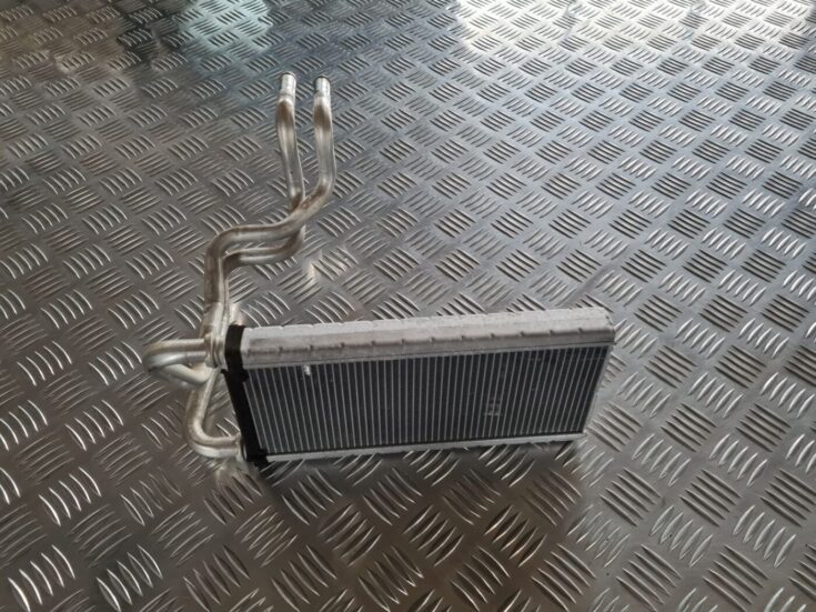 Apsildes sistēmas radiators priekš SUBARU LEGACY 2010