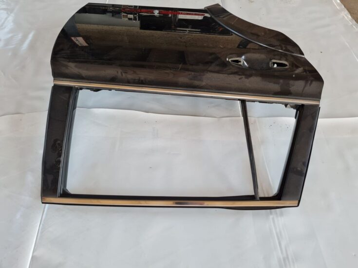 Aizmugurējās labās durvis priekš SUBARU LEGACY 2010