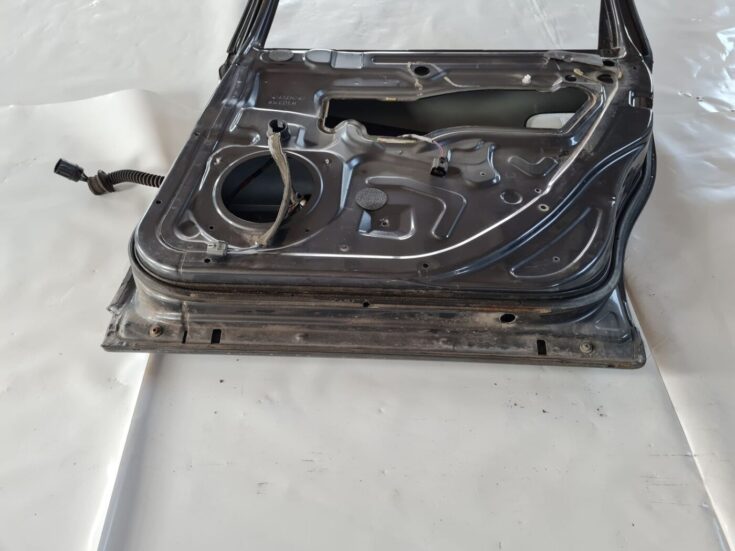 Aizmugurējās labās durvis priekš VOLVO V70 2006