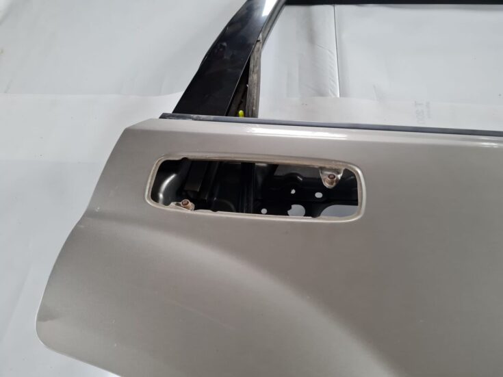 Aizmugurējās labās durvis priekš NISSAN X-TRAIL 2002