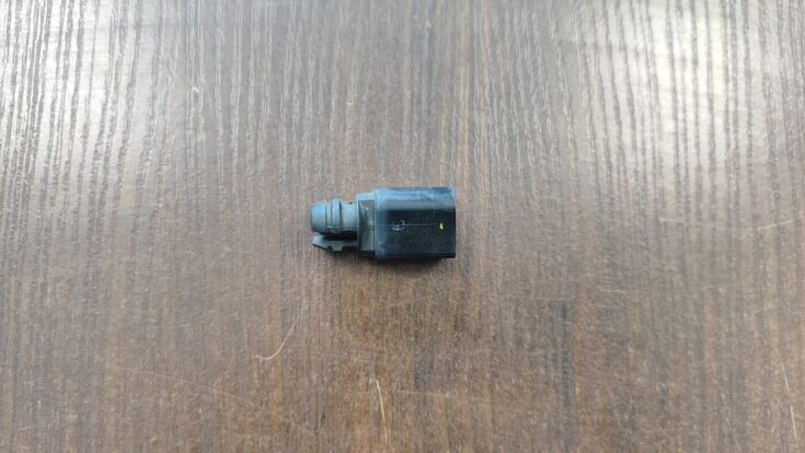 Temperatūras devejs priekš VW PASSAT B6 2006 ANGL. UNIVERSAL