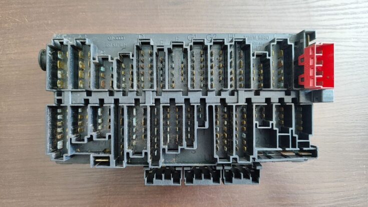 Drošinātāju bloks priekš FORD GALAXY 2005 2