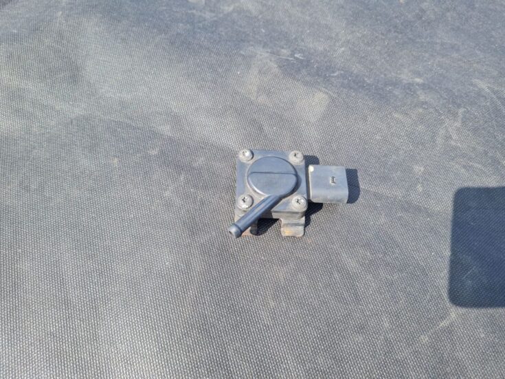 Izplūdes gāzu spiediena sensors priekš BMW 520D E60 2006 ENG.