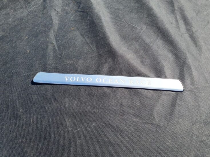Sliekšņa priekšēja laba uzlika (salonā) priekš VOLVO V60 2012