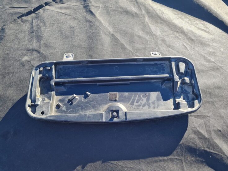 Instrumentu kaste priekš BMW 525 E60 2006 BLACK