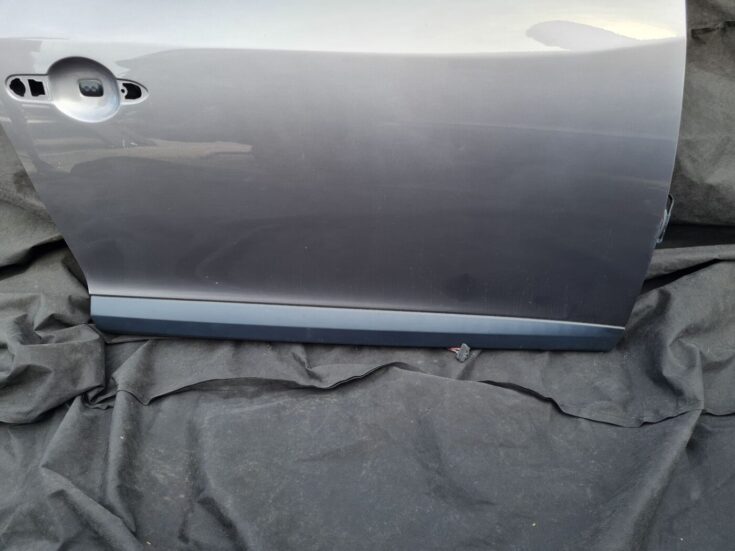 Priekšējās labās durvis priekš RENAULT MEGANE 2011