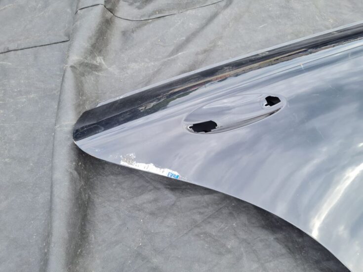 Aizmugurējās labās durvis priekš MERCEDES BENZ CLS 320 2005