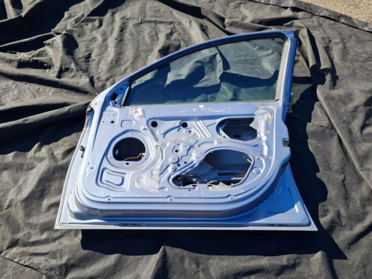 Priekšējās labās durvis priekš OPEL VECTRA C 2008