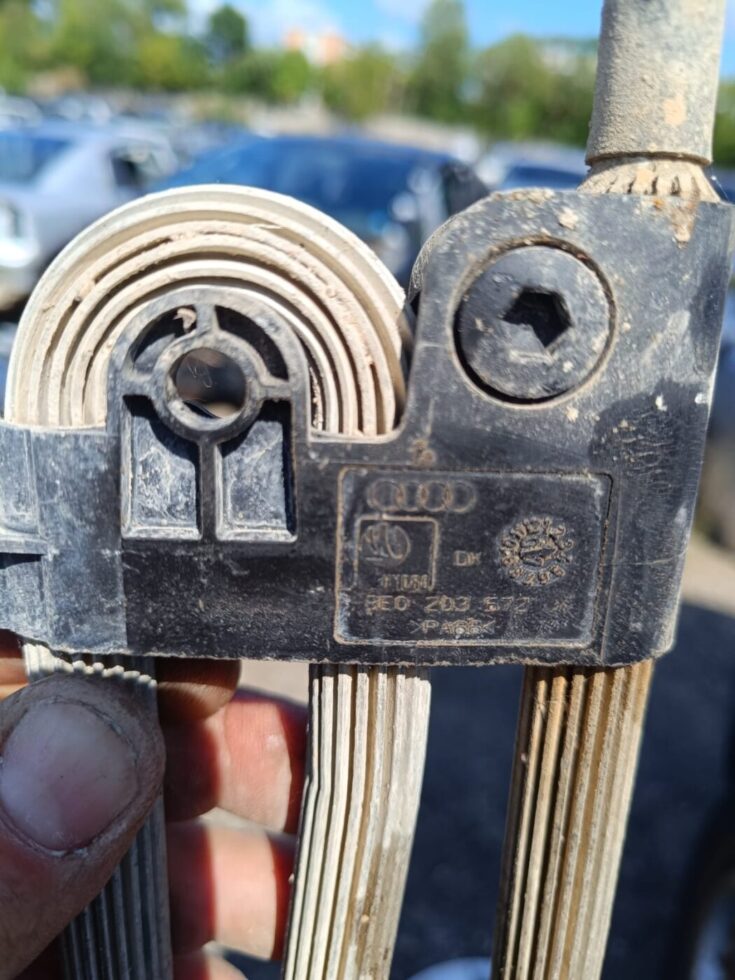 Degvielas dzēsēšanas radiators priekš AUDI A4 2007