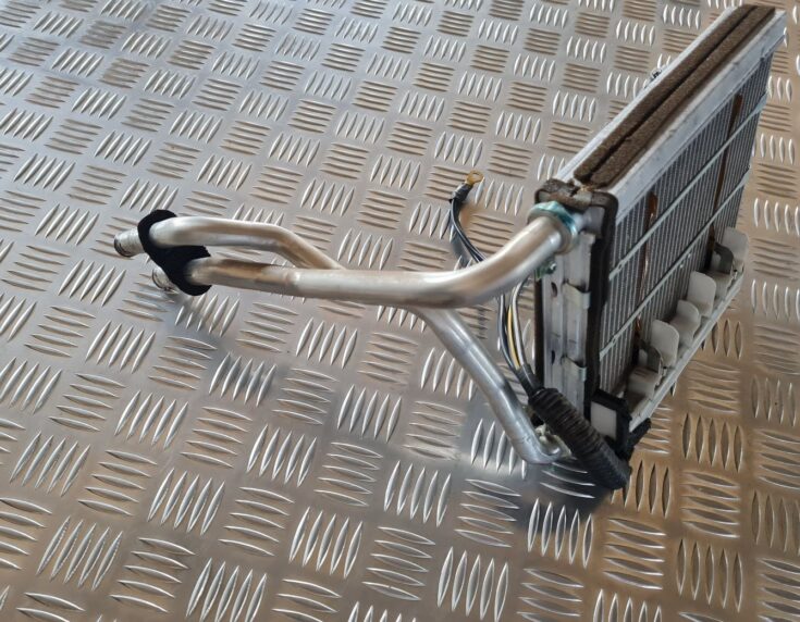Apsildes sistēmas radiators priekš TOYOTA AVENSIS 2007